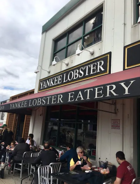 Yankee Lobster — dog-friendly restaurant in Boston