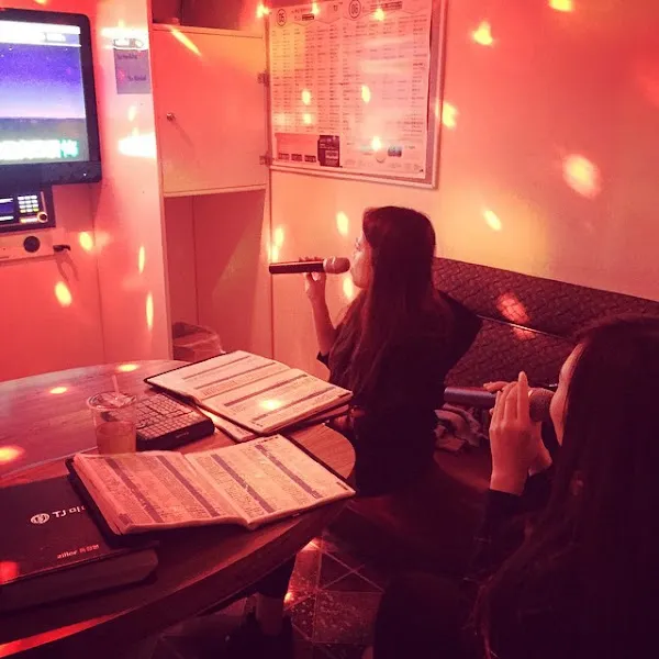 Shin's Karaoke