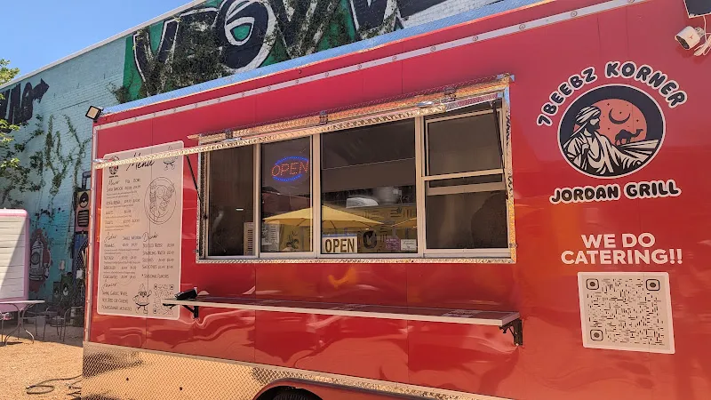 7beebz Korner — vegan restaurant in Austin