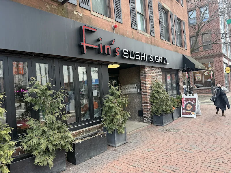 Fin's Sushi & Grill — sushi restaurant in Boston
