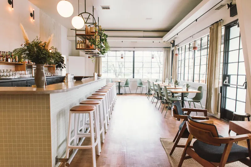 Bar West — pizza restaurant in Portland