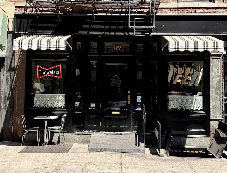 Revelie — takeout restaurant in New York City