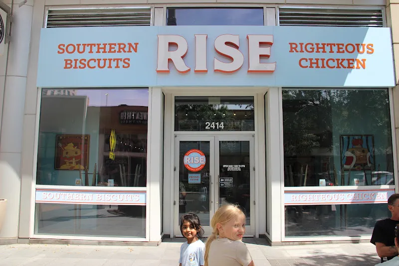 Rise Southern Biscuits & Righteous Chicken - Dallas Victory Park — dog-friendly restaurants in Dallas