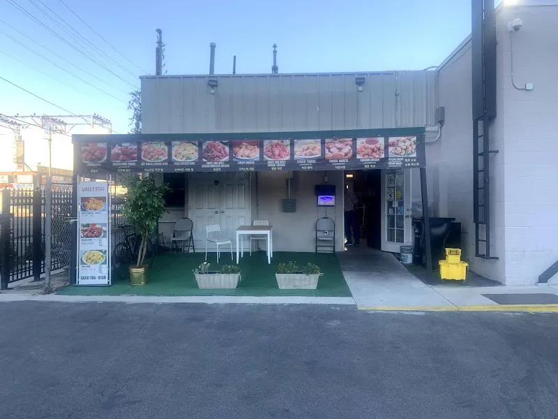 Wings N Stuff — restaurants with delivery in Los Angeles