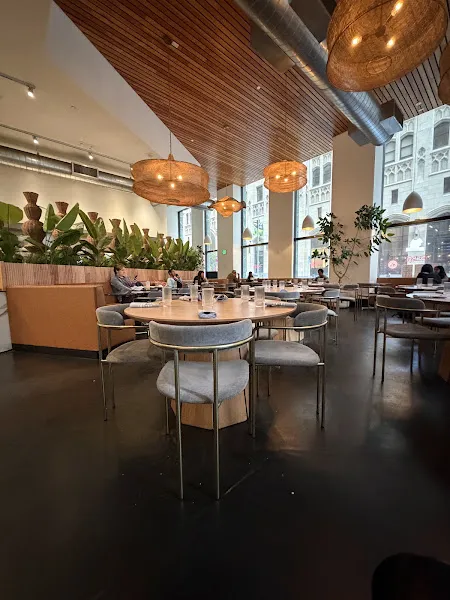 Osha Thai Montgomery — dog-friendly restaurants in San Francisco