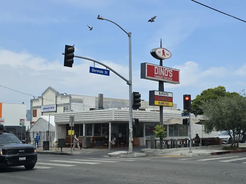 Dino's Famous Chicken — mexican restaurant in Los Angeles