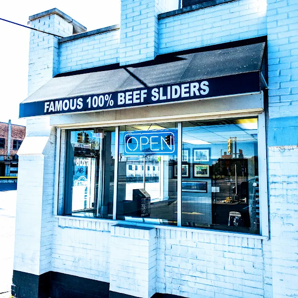 Motzâs Burgers — burger restaurant in Detroit