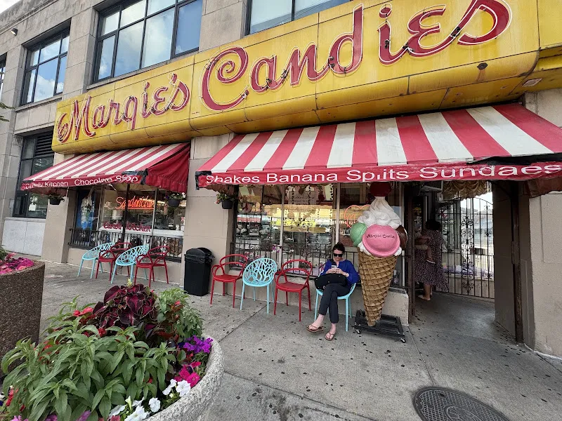 Margie's Candies — restaurants with takeout in Chicago