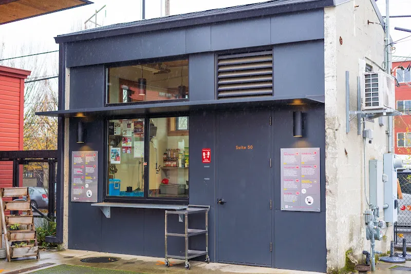 Meals 4 Heels — vegetarian restaurant in Portland