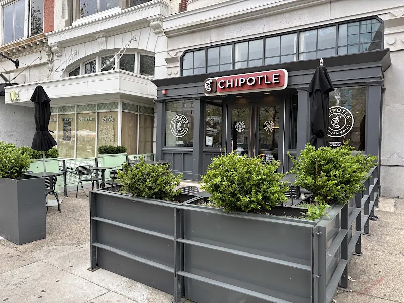 Chipotle Mexican Grill — mexican restaurant in Boston