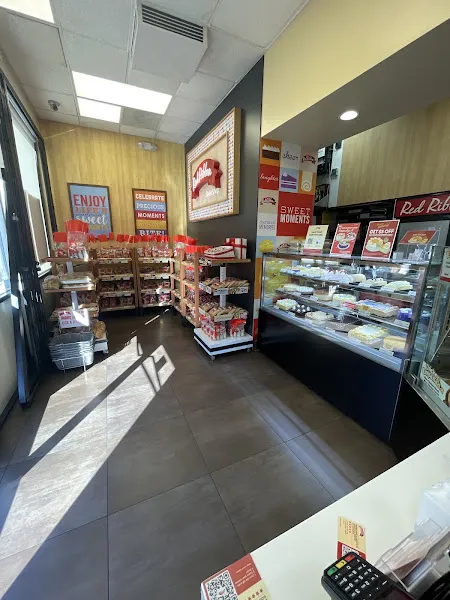 Red Ribbon Bakeshop — restaurants with takeout in Los Angeles