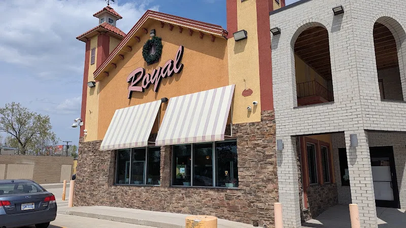 Royal Barbecue Pizza — pizza restaurant in Detroit