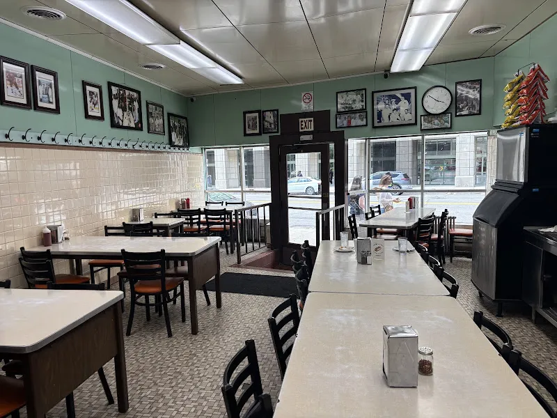 Lafayette Coney Island — burger restaurant in Detroit