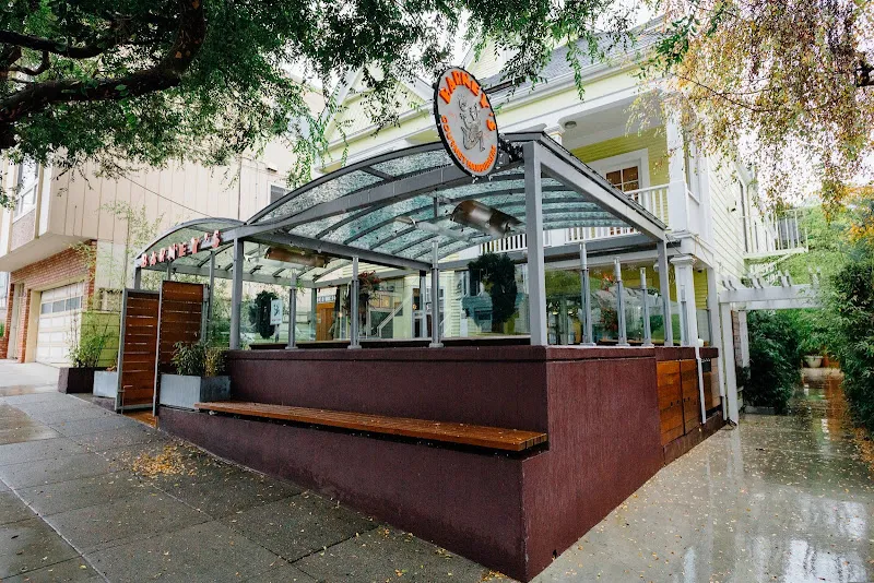 Barney's Gourmet Hamburgers — burger restaurant in San Francisco