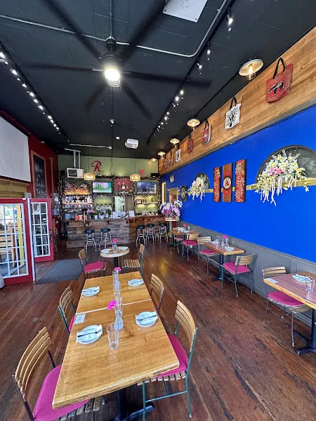 Ladda Thai House — vegetarian restaurant in Portland