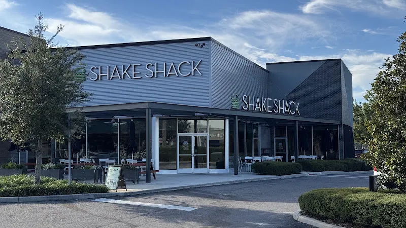 Shake Shack Mall at Millenia — burger restaurant in Orlando
