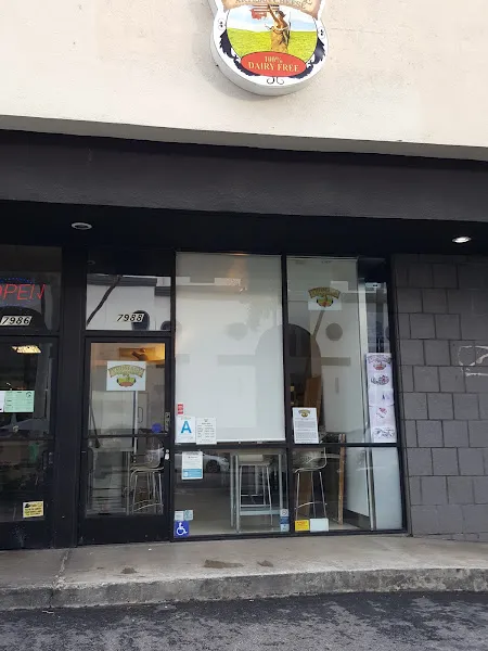 Vromage dairy free — vegan restaurant in Los Angeles