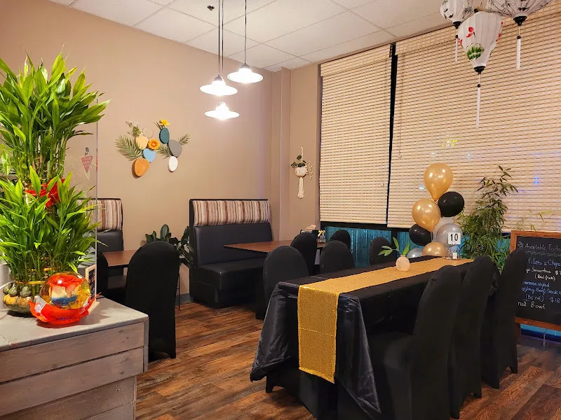 Happy Bamboo (Pho & Grill)
