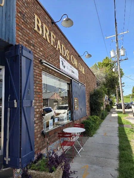 Breads On Oak — vegan restaurant in New Orleans