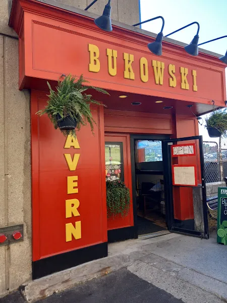 Bukowski Tavern — burger restaurant in Boston
