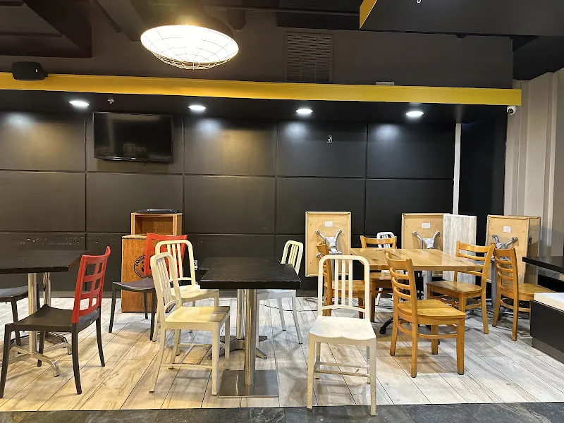 Z-Burger (South West) — burger restaurant in Washington DC