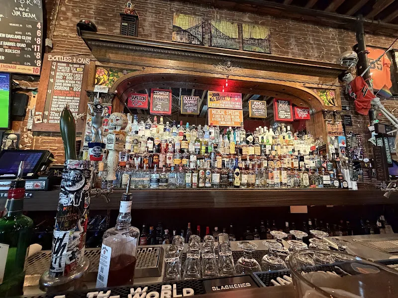 Tempest Bar & Box Kitchen — burger restaurant in San Francisco