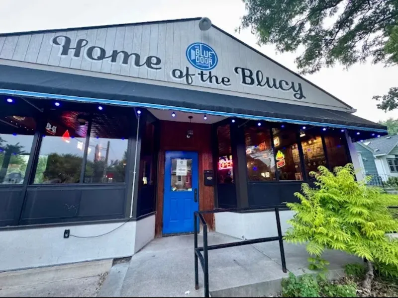 Blue Door Pub Longfellow — burger restaurant in Minneapolis