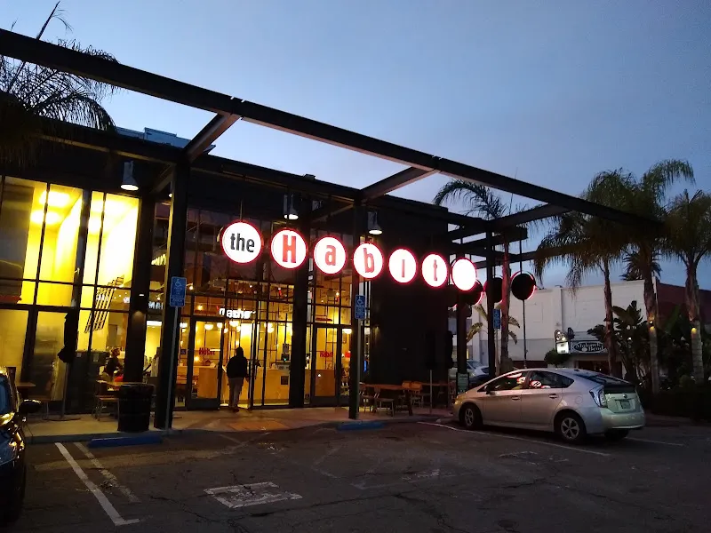 Habit Burger & Grill — burger restaurant in Los Angeles