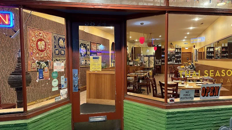 Thai Seasons restaurant — thai restaurant in Portland