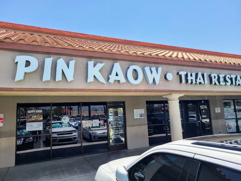 Pin Kaow Thai Restaurant Rainbow — thai restaurant in Las Vegas
