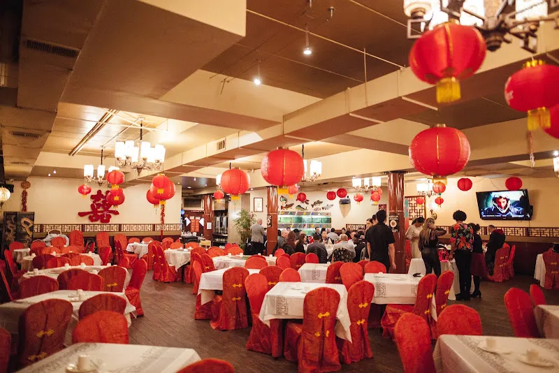 Triple Crown Restaurant — chinese restaurant in Chicago