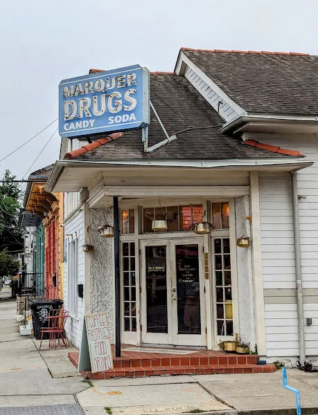 HONEY'S — dog-friendly restaurant in New Orleans
