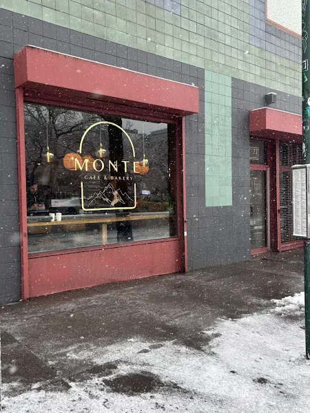 MONTE CafÃ© & Bakery