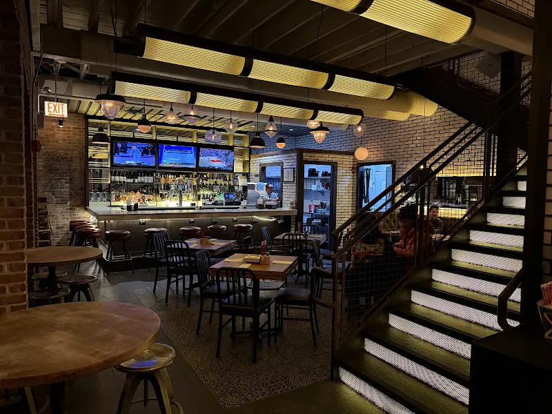 Lou Malnati's Pizzeria — pizza restaurant in Chicago