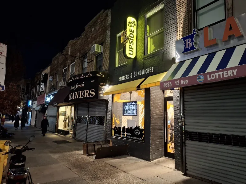Upside Craft Burger — burger restaurant in Brooklyn