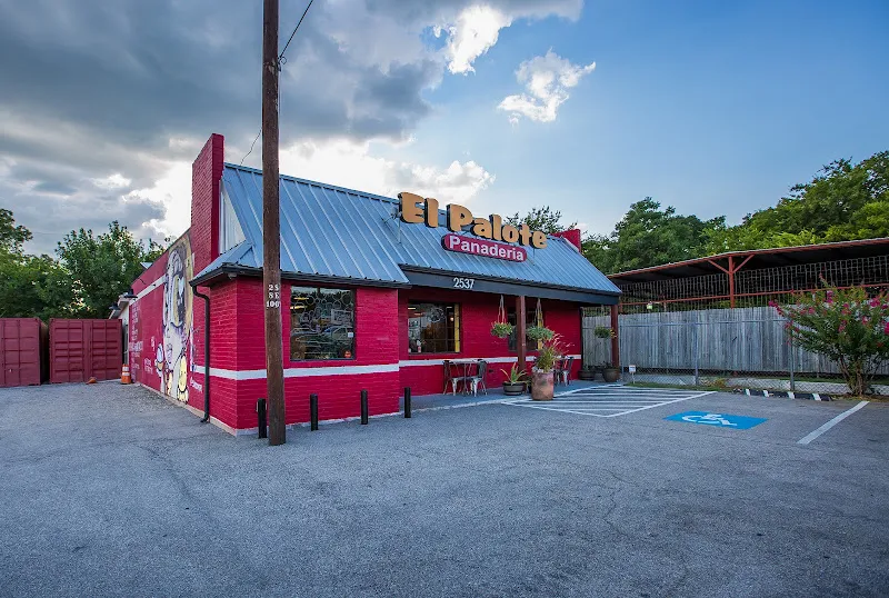 El Palote Panaderia — mexican restaurant in Dallas