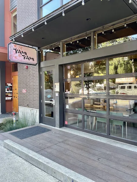 Lovely's Fifty Fifty — pizza restaurant in Portland