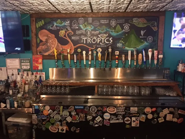 Tropics Island Grill & Ale House — pizza restaurant in Honolulu
