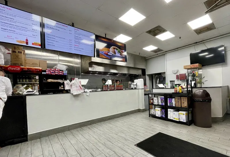 Istanbul Cafe - Gyro & Wings — burger restaurant in New Orleans