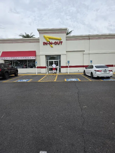 In-N-Out Burger — burger restaurant in Phoenix