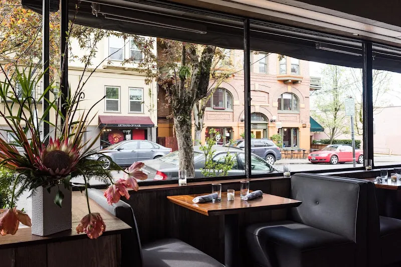 Carina Lounge — italian restaurant in Portland