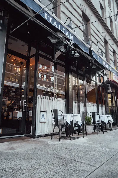 L'Osteria — italian restaurant in New York City