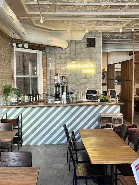 Pochos — mexican restaurant in Chicago