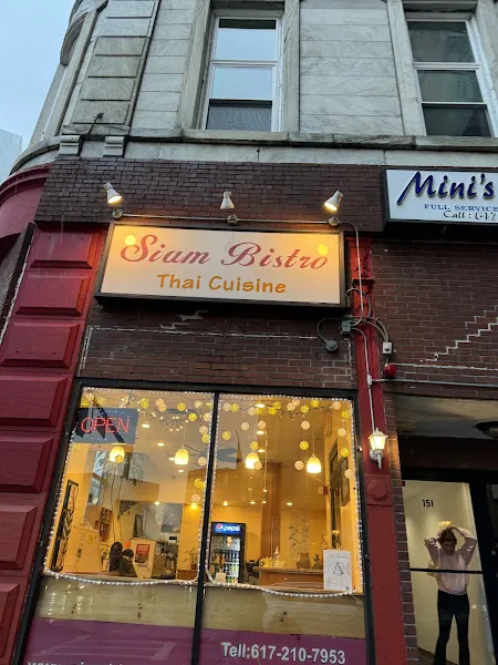 Siam Bistro — thai restaurant in Boston
