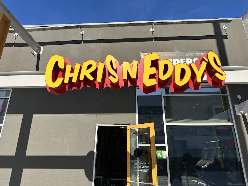 Chris N Eddyâs — burger restaurant in Los Angeles