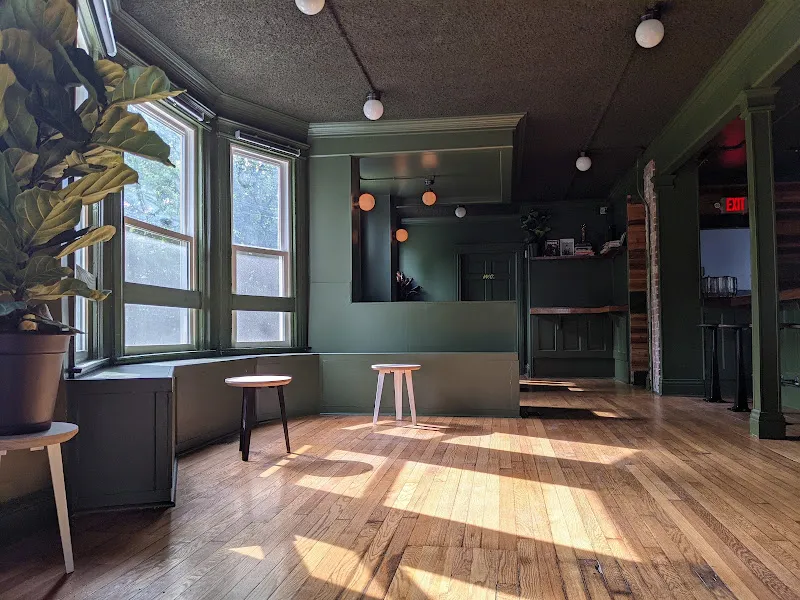 Two Birds — dog-friendly restaurant in Detroit