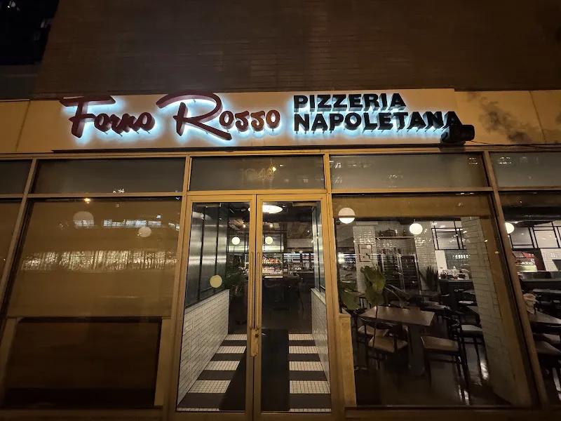 Forno Rosso Pizzeria Napoletana — pizza restaurant in Chicago
