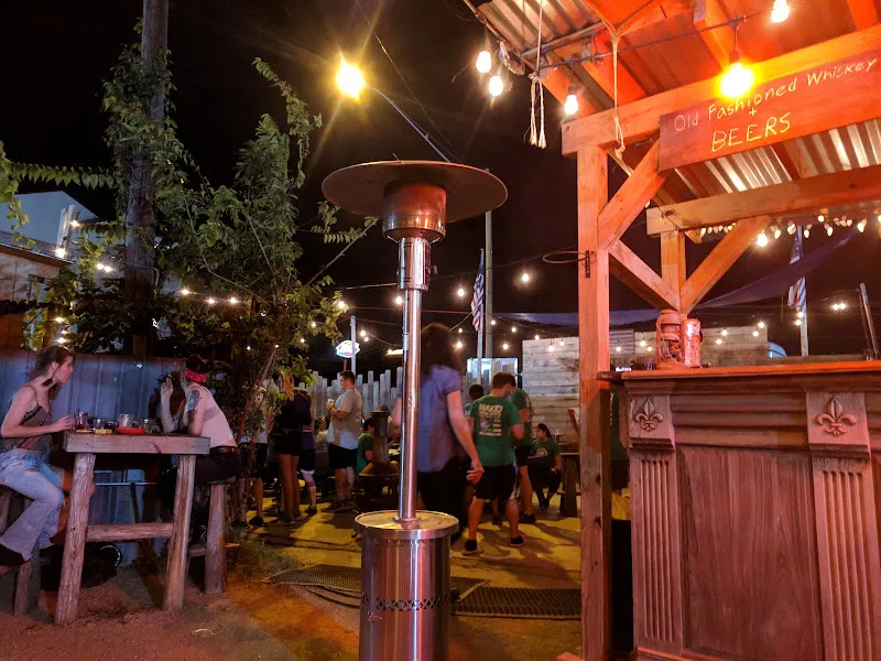 Li'l Nonna's — pizza restaurant in Austin