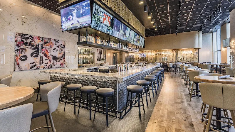 Moxies Dallas Uptown Restaurant — steak restaurant in Dallas