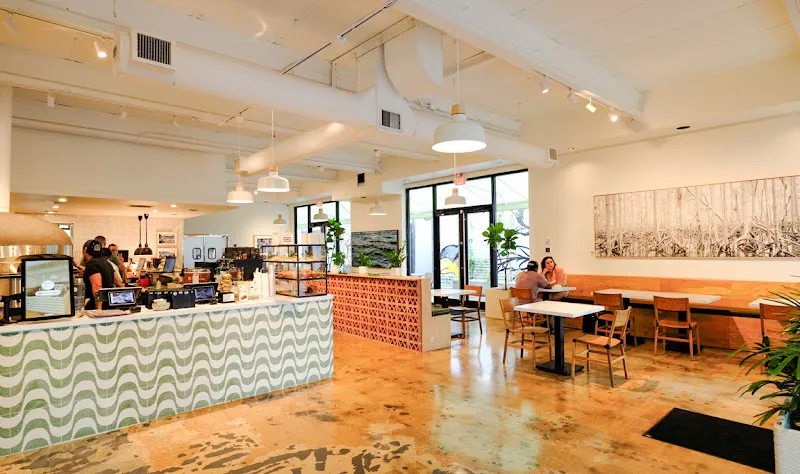 Love Life Cafe — vegan restaurant in Miami